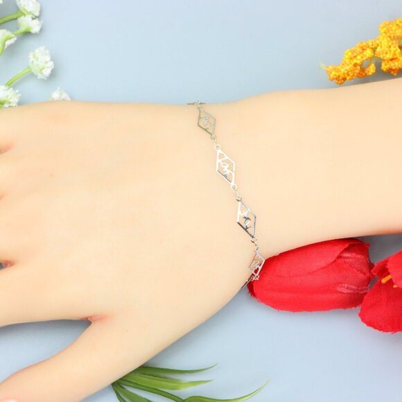 "Elegant & Trendy Bracelet, A Perfect Gift for Women, Thoughtful, EVCH1770 - Picture 4 of 10